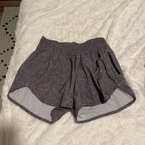 Lululemon Tracker Low-Rise Lined Short 4”